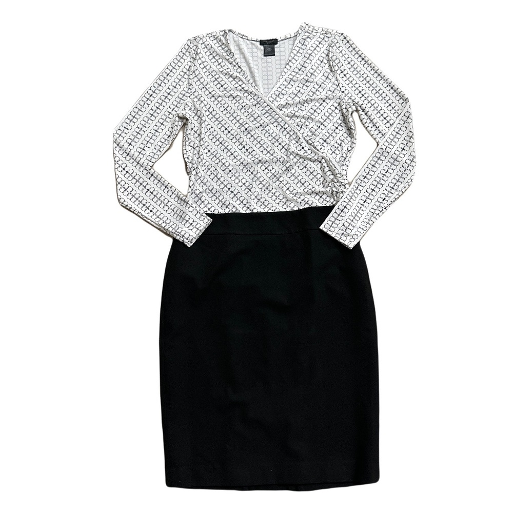 (2) Ann Taylor Factory, Long Sleeve, V-neck, Size Petite Medium, Stretchable